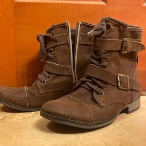 Brown combat boots, good condition